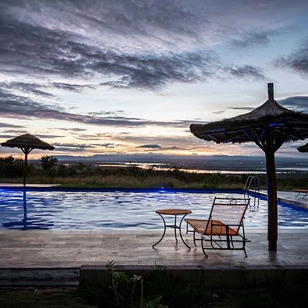 Mama Washindi Lodge Pakwach エクステリア 写真