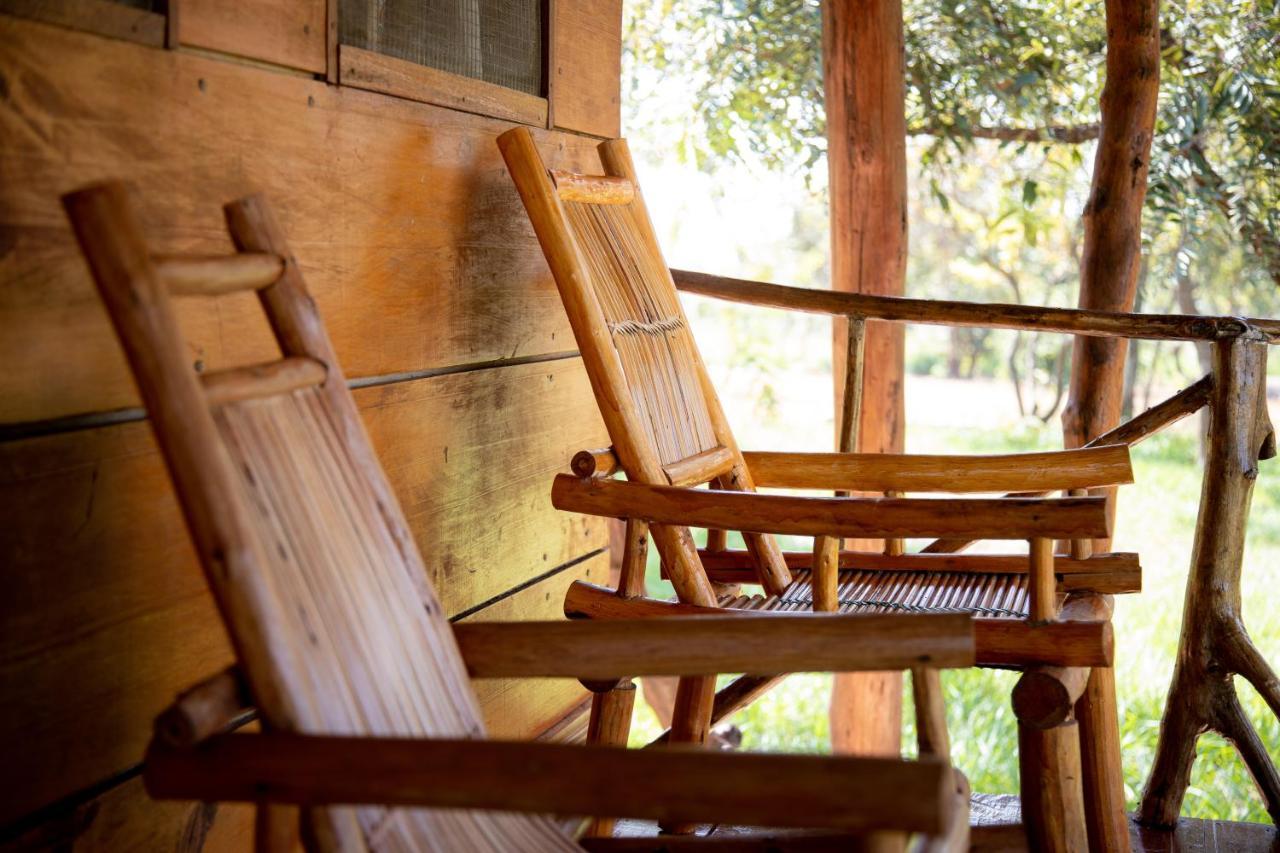 Mama Washindi Lodge Pakwach エクステリア 写真