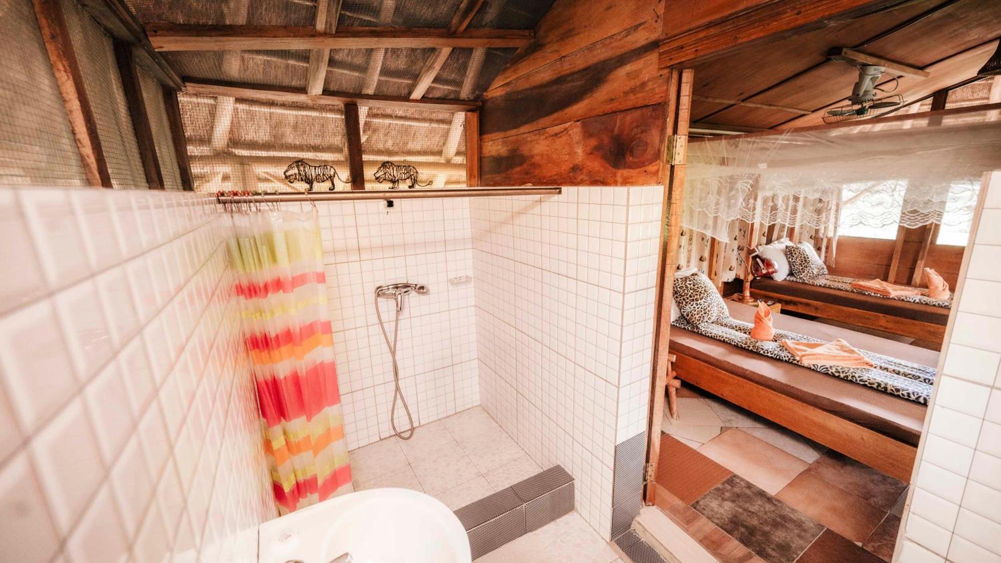Mama Washindi Lodge Pakwach エクステリア 写真