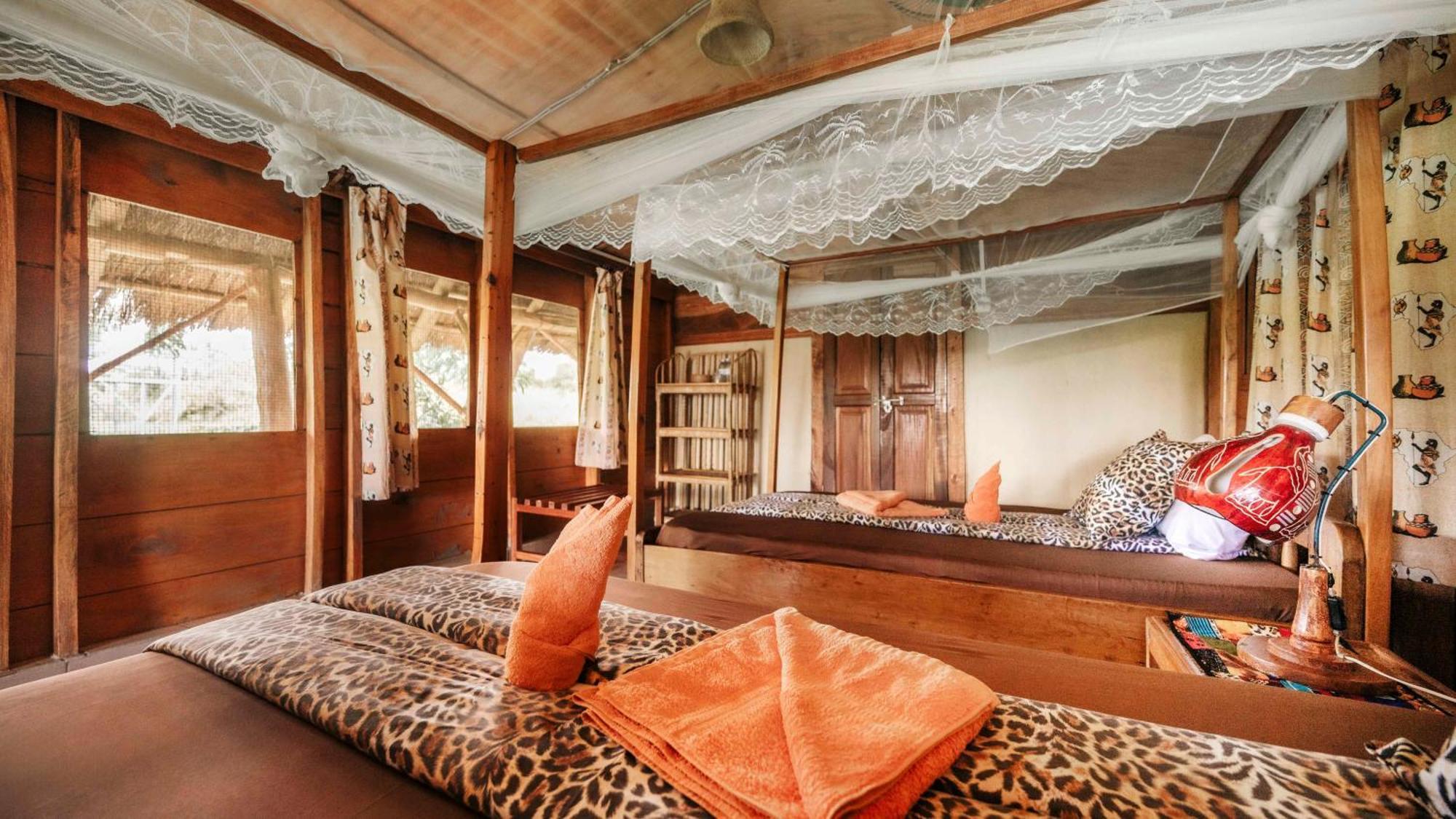 Mama Washindi Lodge Pakwach エクステリア 写真