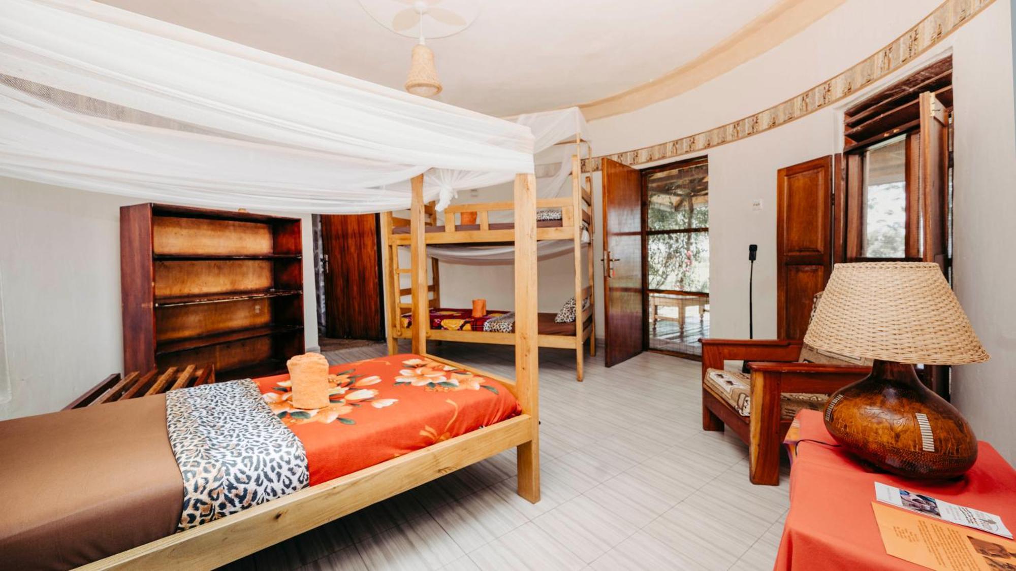 Mama Washindi Lodge Pakwach エクステリア 写真