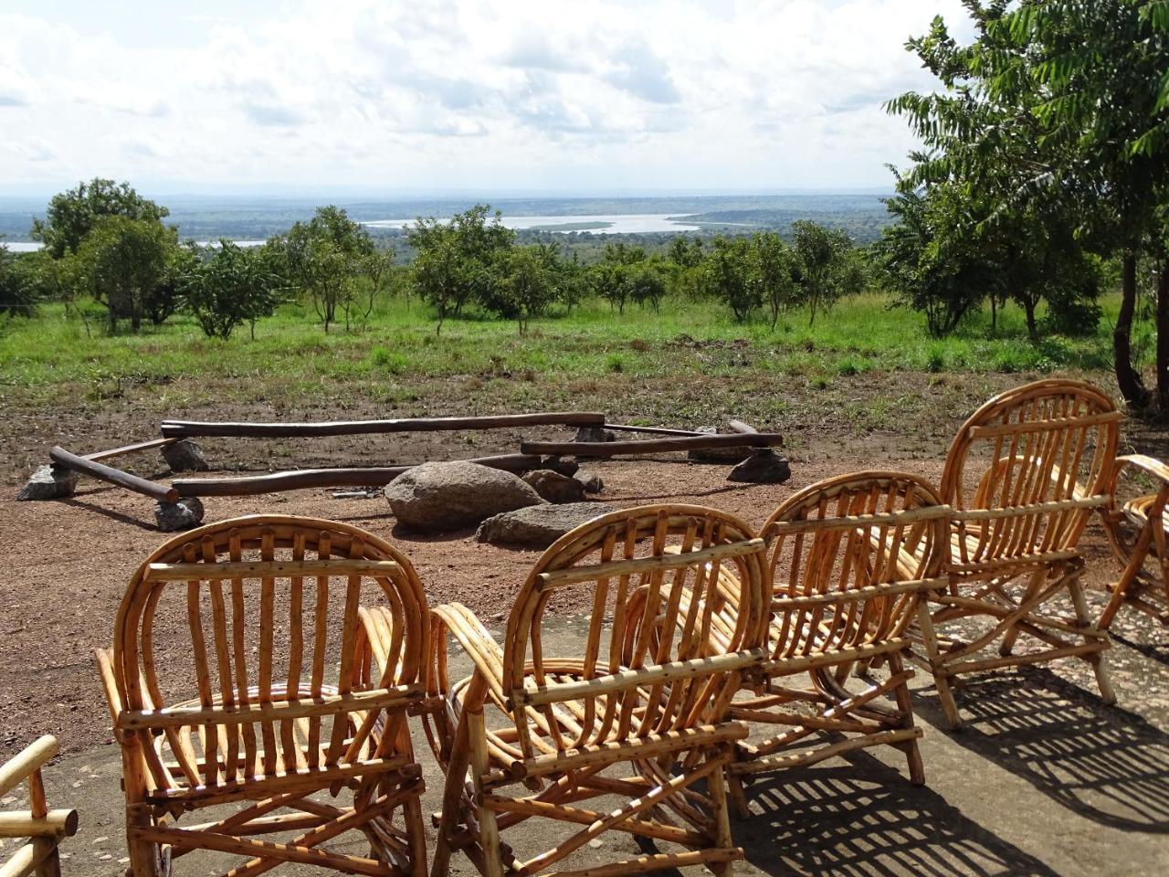 Mama Washindi Lodge Pakwach エクステリア 写真